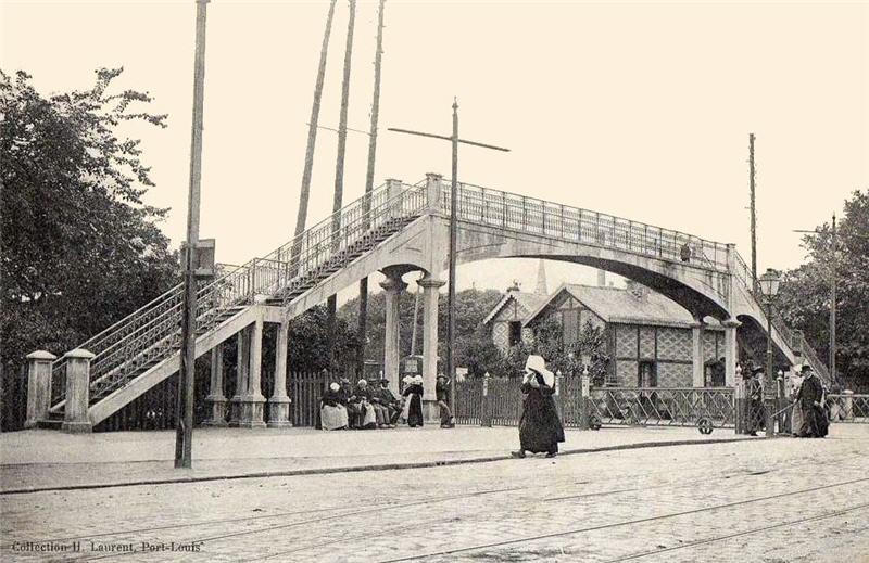 Passerelle du cours de Chazelles - Lorient